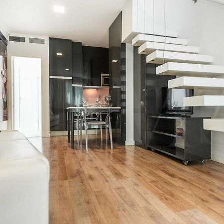 マラガArtistic Duplex With Terrace By Picasso Museum By Remsアパートメント エクステリア 写真